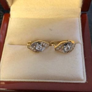 585 yellow gold earnings